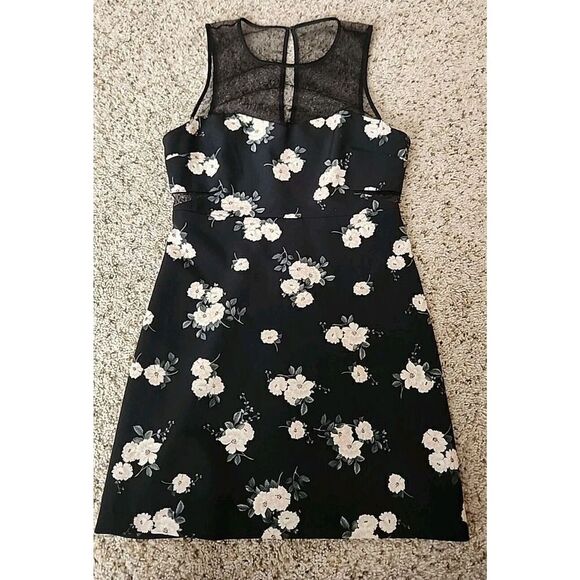 Express Dresses & Skirts - EXPRESS Women's Sexy Mini Dress Open Side Lined Little Black Dress Floral Size 8